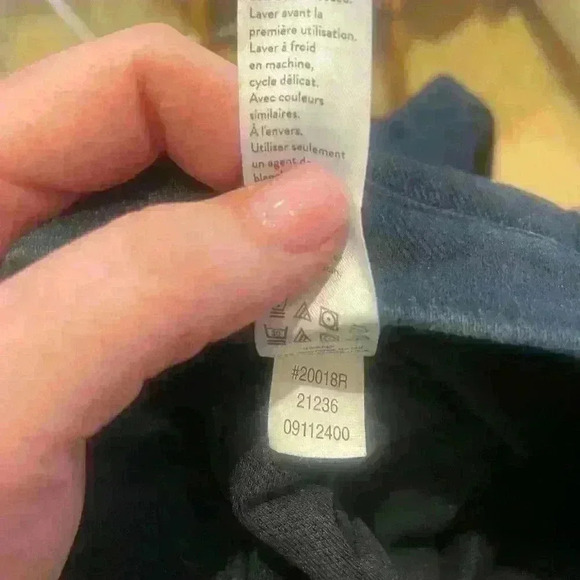 Spanx Jeanish leggings size Large in Twilight Rinse. Very comfortable! - Picture 4 of 6